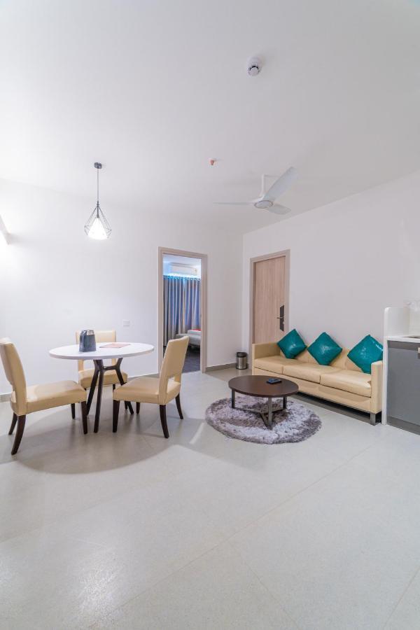 Hotel Deccan Serai Grande, Gachibowli, Hyderabad Eksteriør bilde