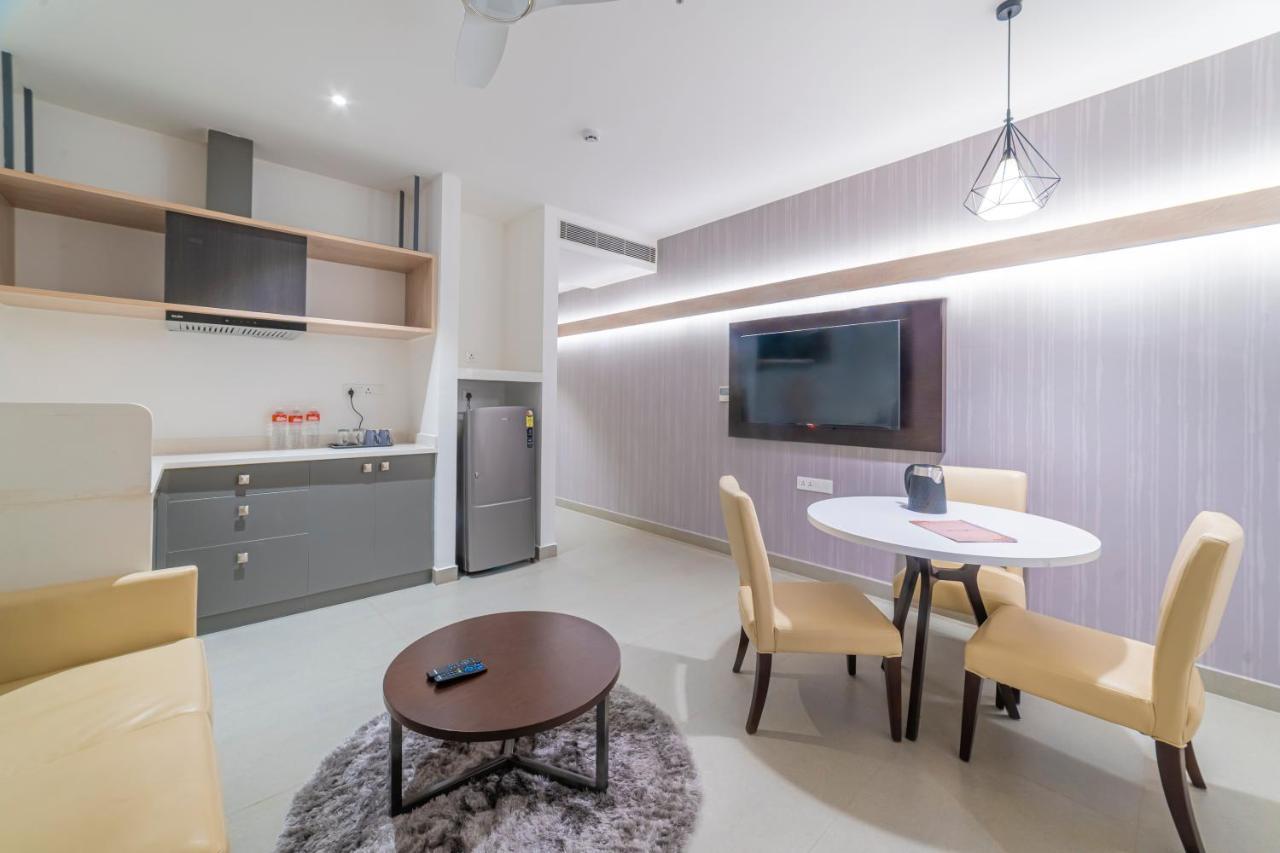 Hotel Deccan Serai Grande, Gachibowli, Hyderabad Eksteriør bilde