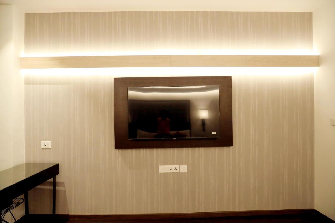 Hotel Deccan Serai Grande, Gachibowli, Hyderabad Eksteriør bilde