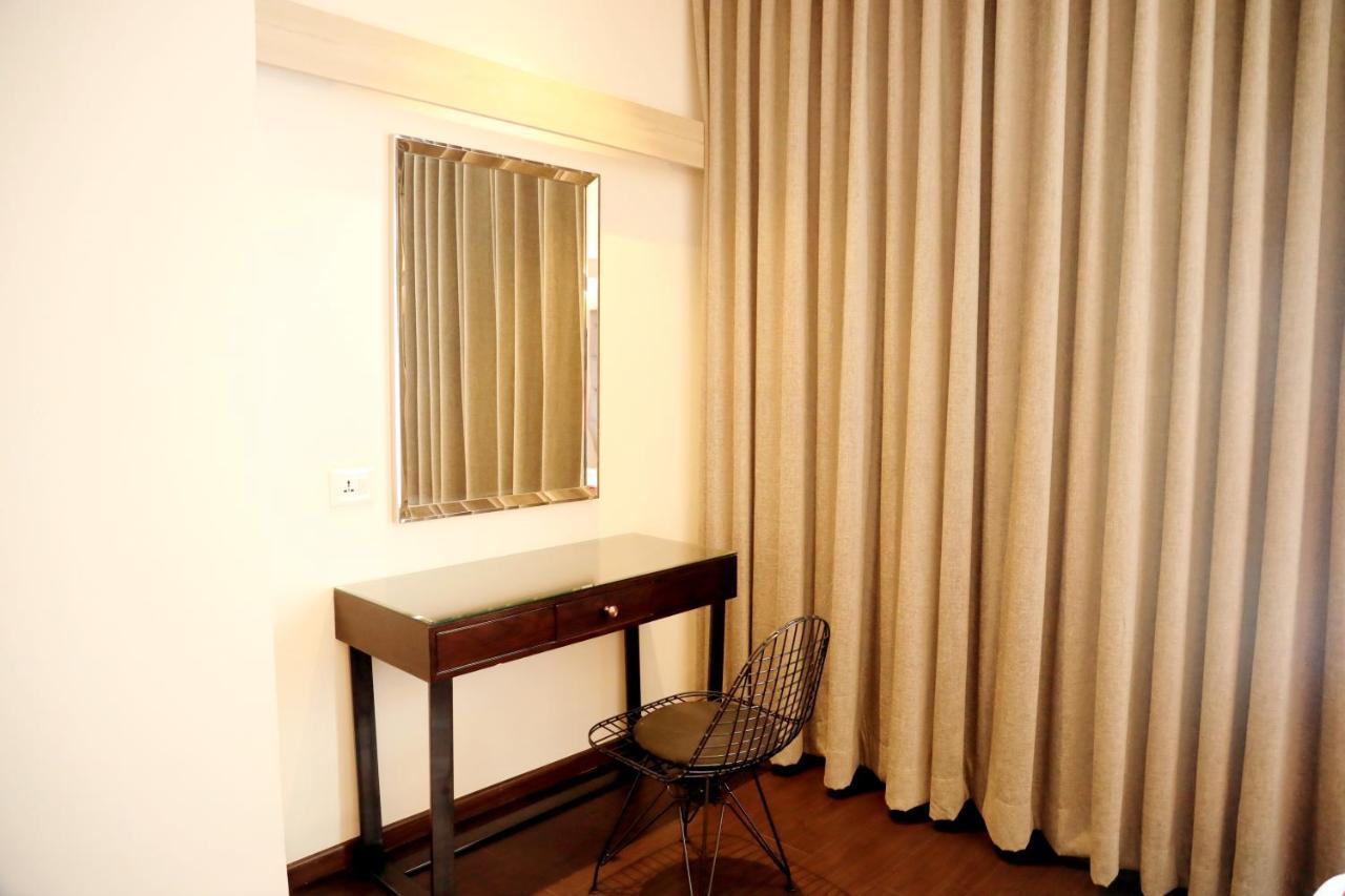Hotel Deccan Serai Grande, Gachibowli, Hyderabad Eksteriør bilde
