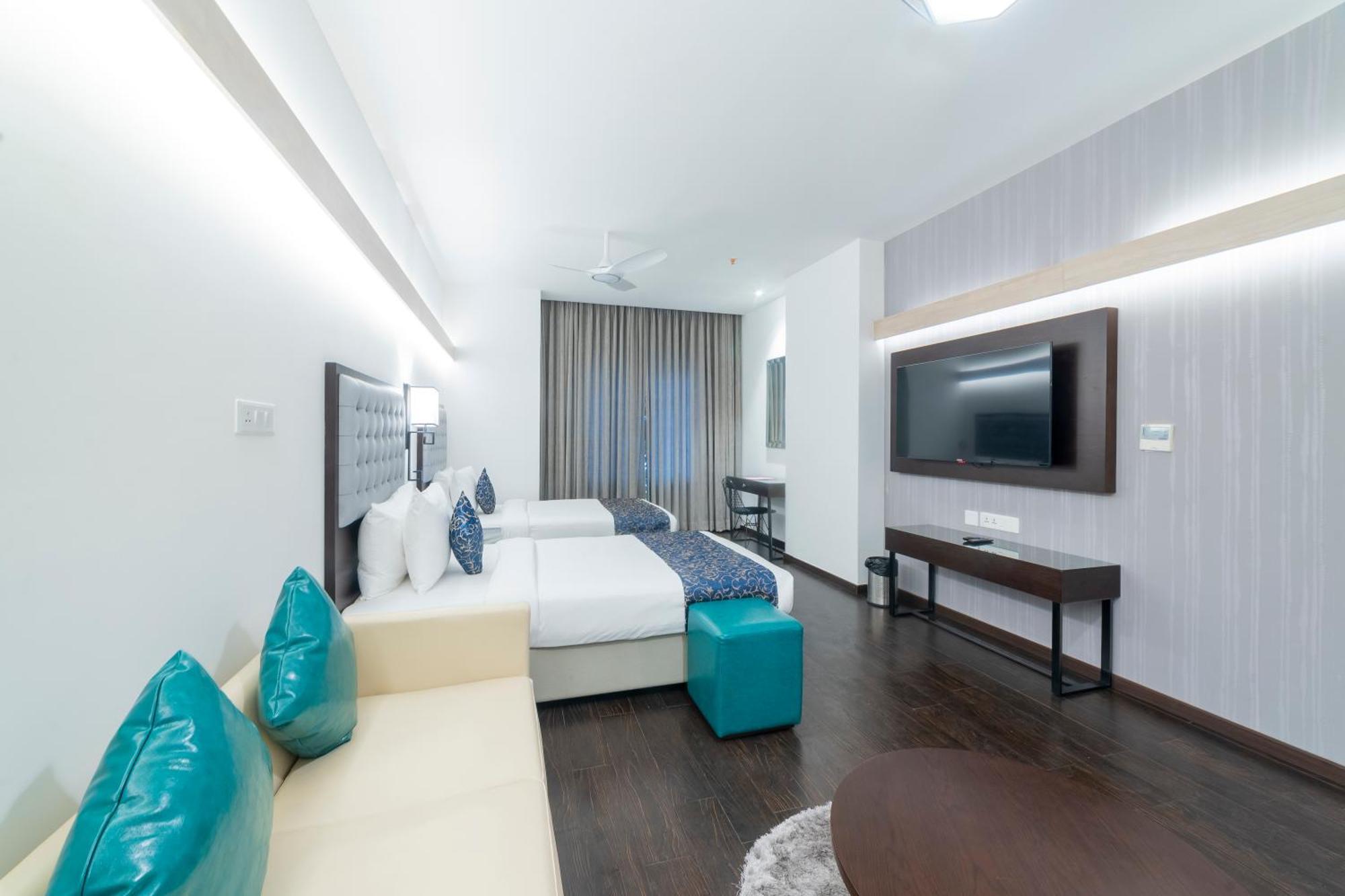 Hotel Deccan Serai Grande, Gachibowli, Hyderabad Eksteriør bilde