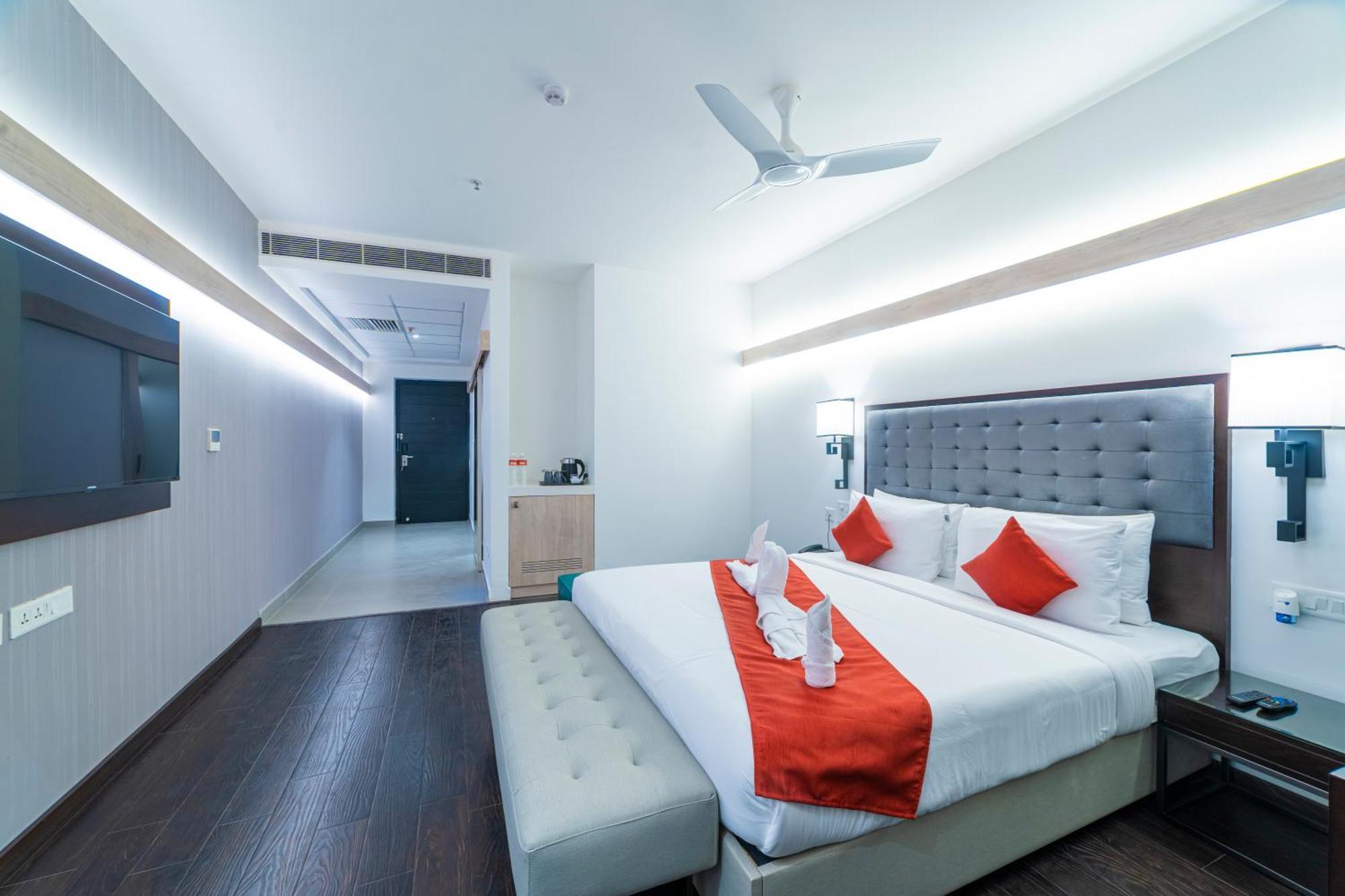 Hotel Deccan Serai Grande, Gachibowli, Hyderabad Eksteriør bilde