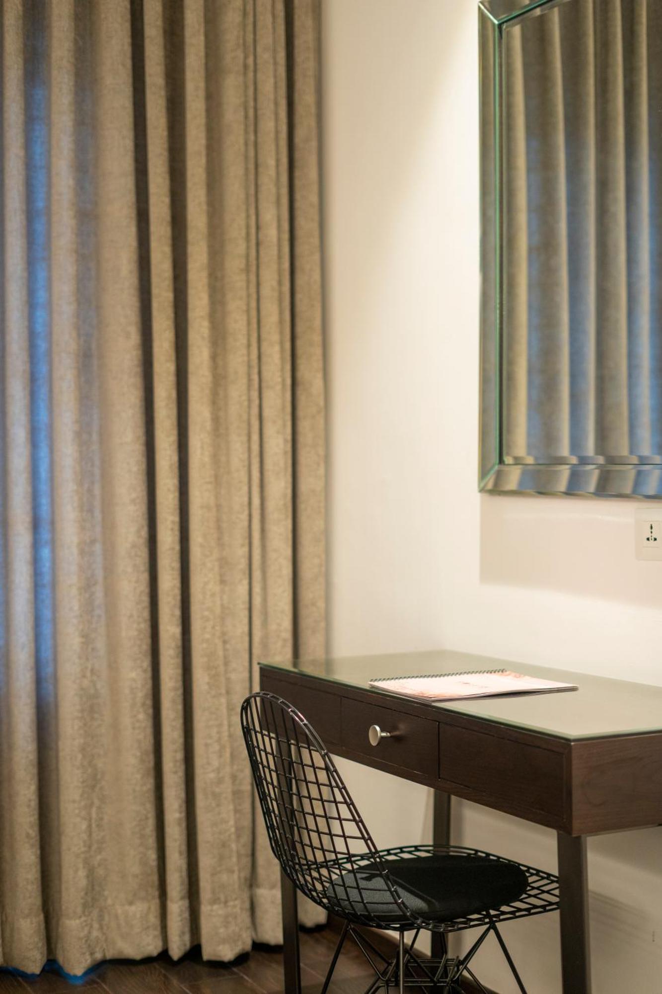 Hotel Deccan Serai Grande, Gachibowli, Hyderabad Eksteriør bilde
