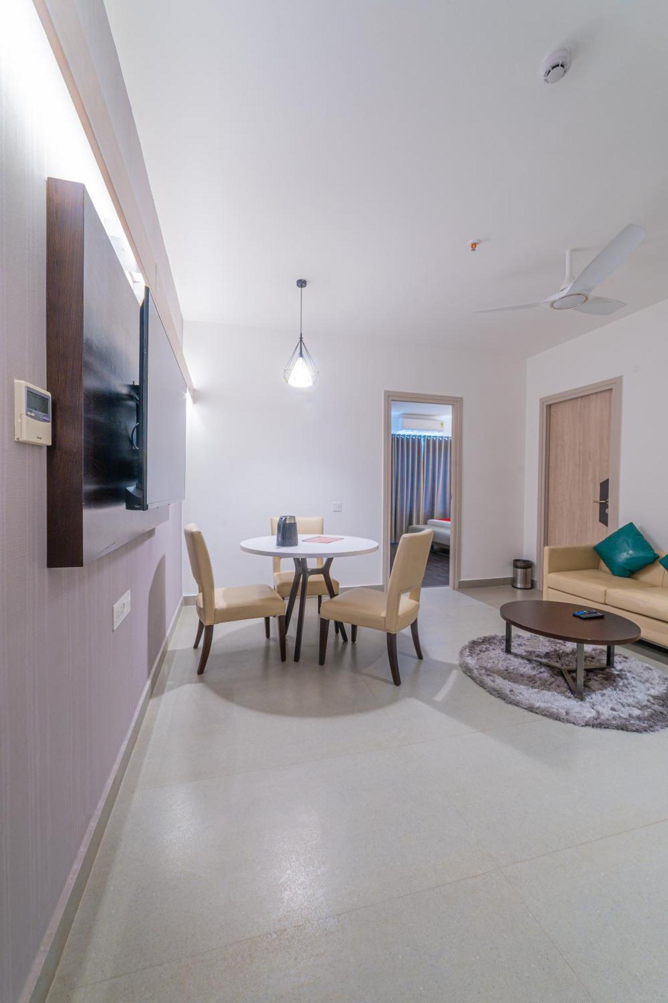Hotel Deccan Serai Grande, Gachibowli, Hyderabad Eksteriør bilde
