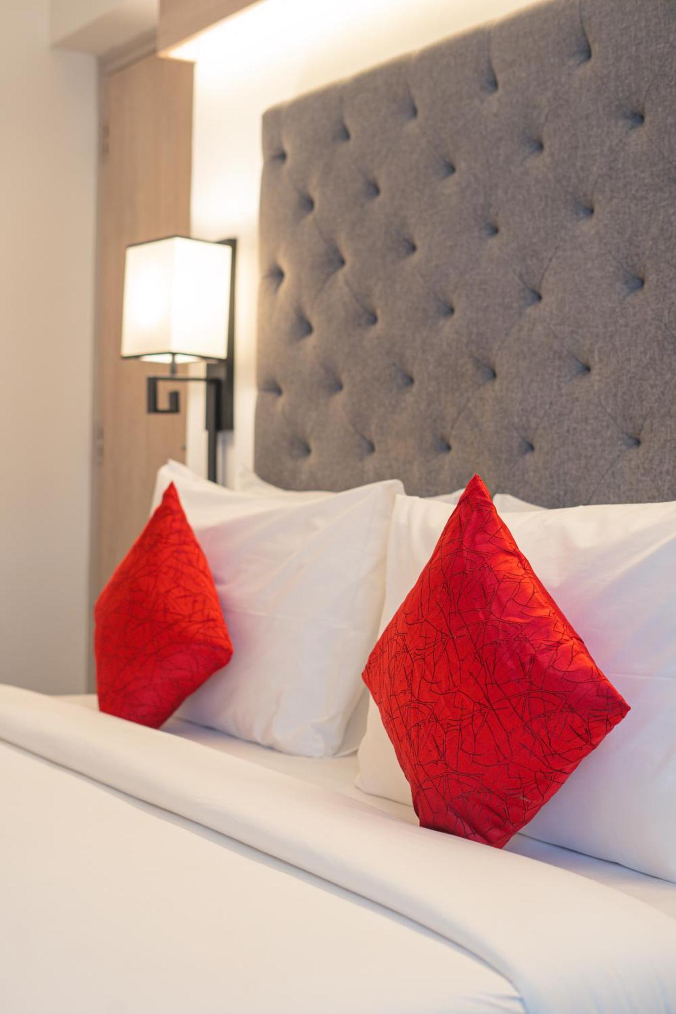 Hotel Deccan Serai Grande, Gachibowli, Hyderabad Eksteriør bilde